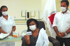 Itabira inicia vacinação contra a Covid-19 e prefeito pede cautela à população: “Não é hora de baixar a guarda”